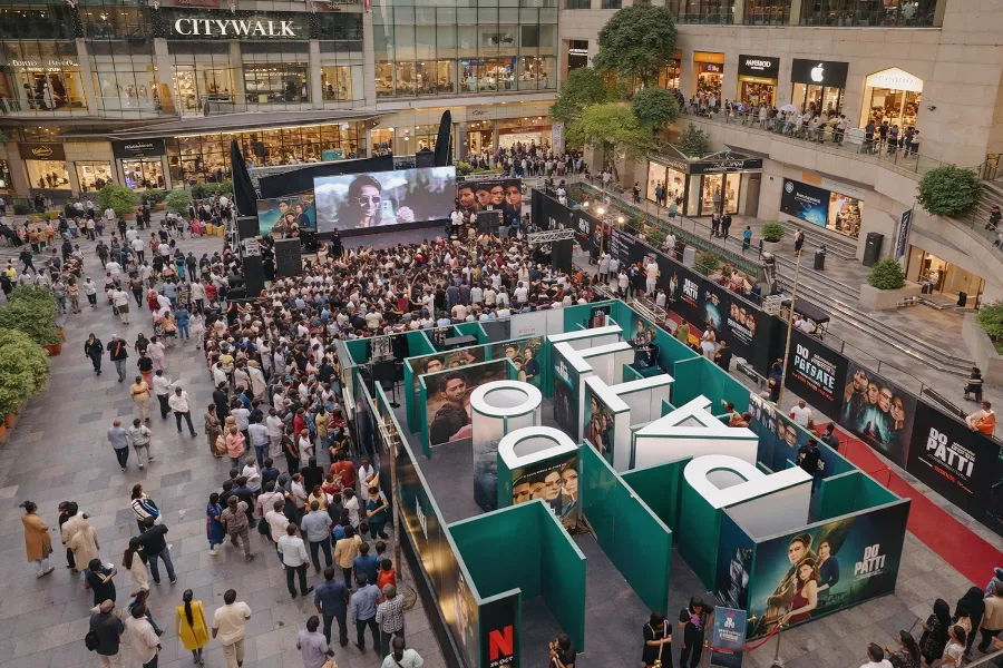 Mall activation with pop-up store